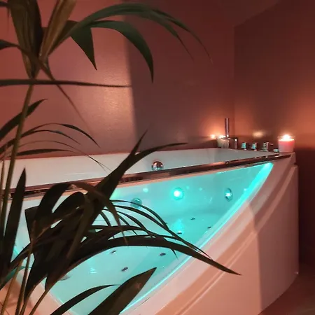 Hyper Centre, Lumineux Avec Jacuzzi شقة *